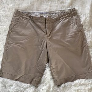 Old Navy Low-rise Bermuda khaki shorts size 12